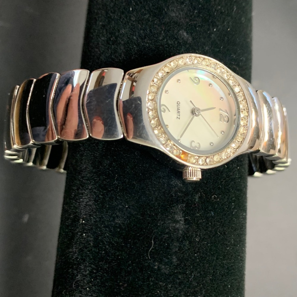 M.Z. Berger Women Silver Cuff Watch Mother‎ of Pearl Dial Crystal Bezel WS02